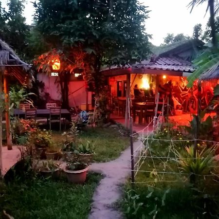 Tortuga Guesthouse Kampot Esterno foto