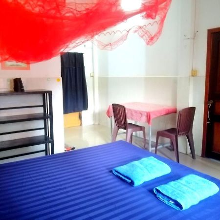 Tortuga Guesthouse Kampot Esterno foto