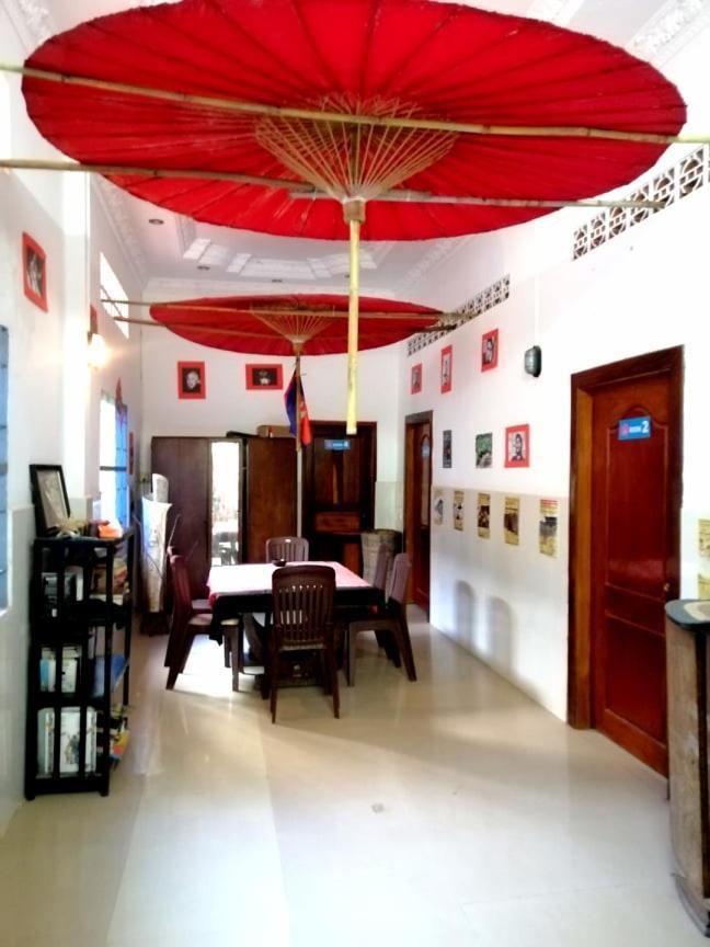 Tortuga Guesthouse Kampot Esterno foto