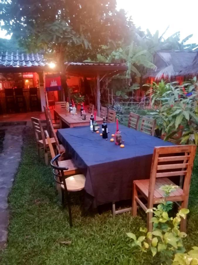 Tortuga Guesthouse Kampot Esterno foto