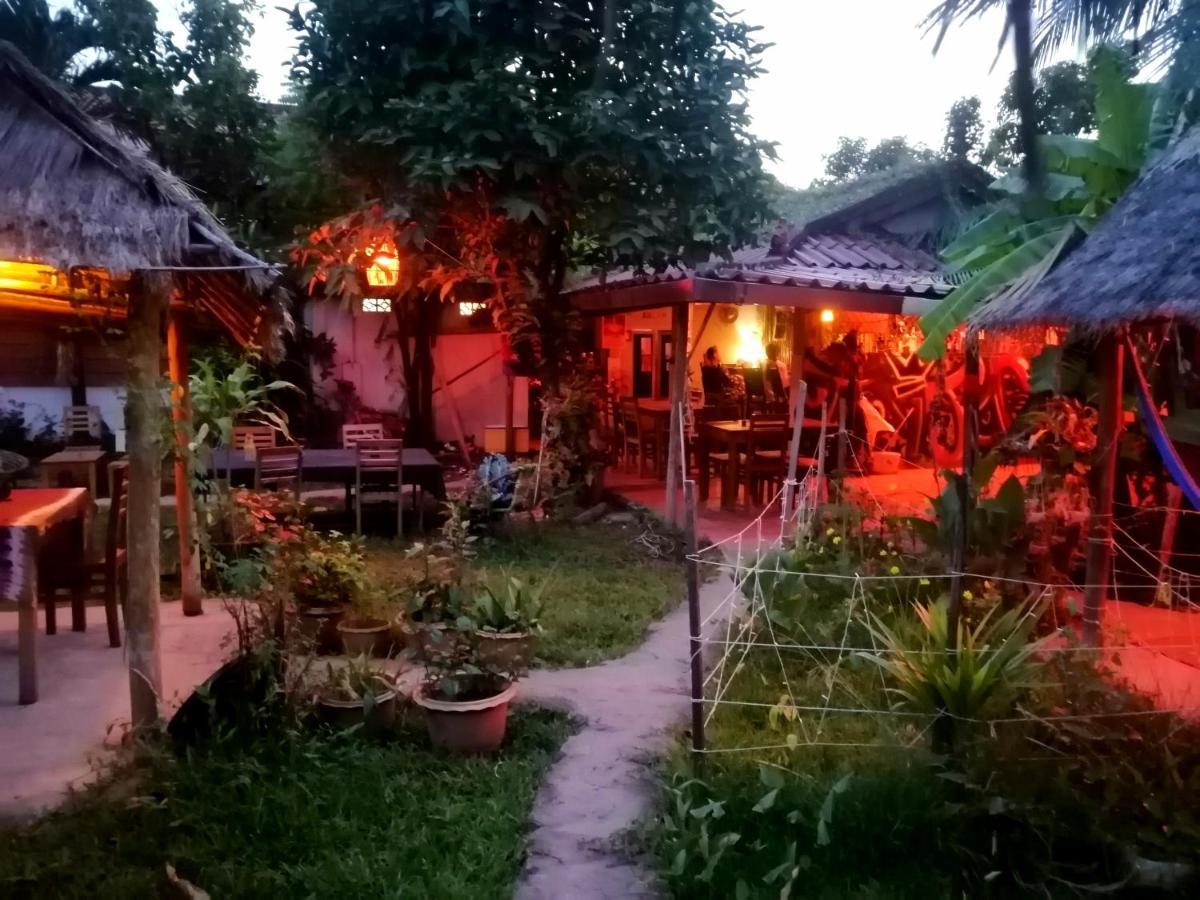 Tortuga Guesthouse Kampot Esterno foto