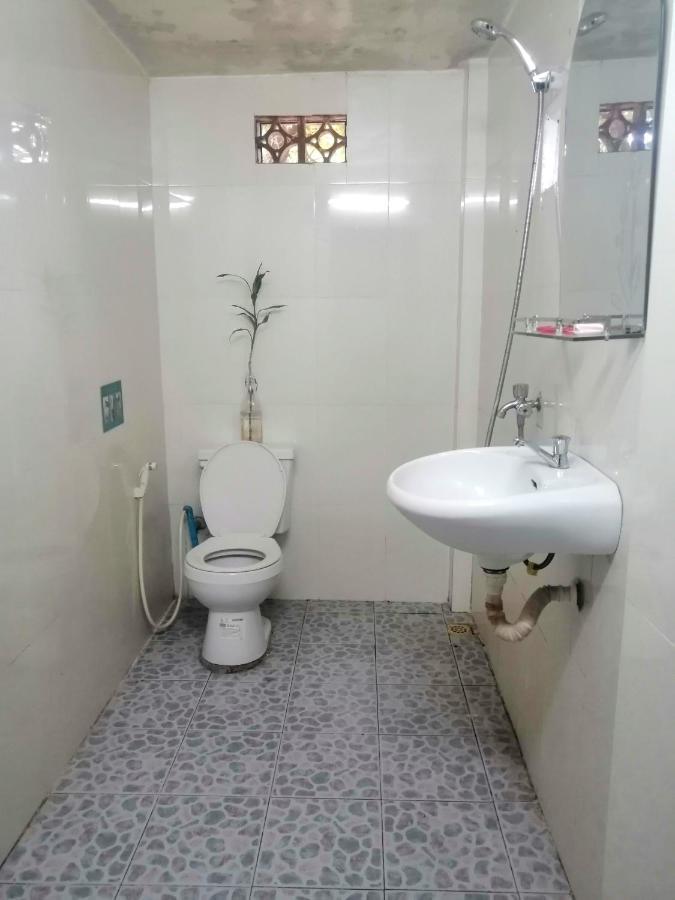 Tortuga Guesthouse Kampot Esterno foto