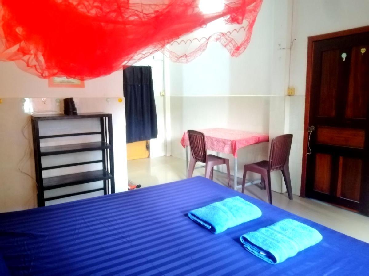 Tortuga Guesthouse Kampot Esterno foto