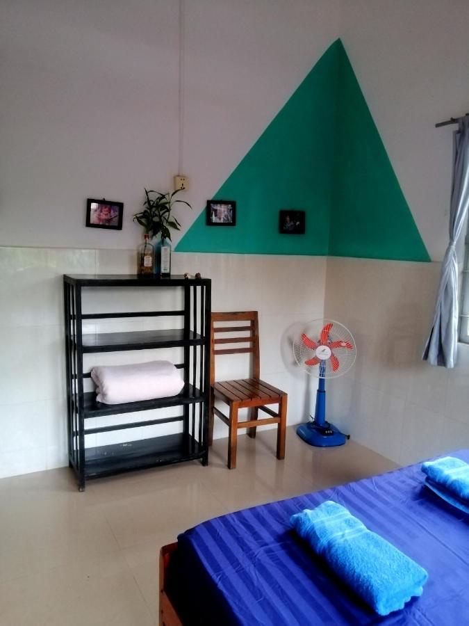 Tortuga Guesthouse Kampot Esterno foto