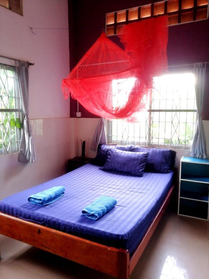 Tortuga Guesthouse Kampot Esterno foto
